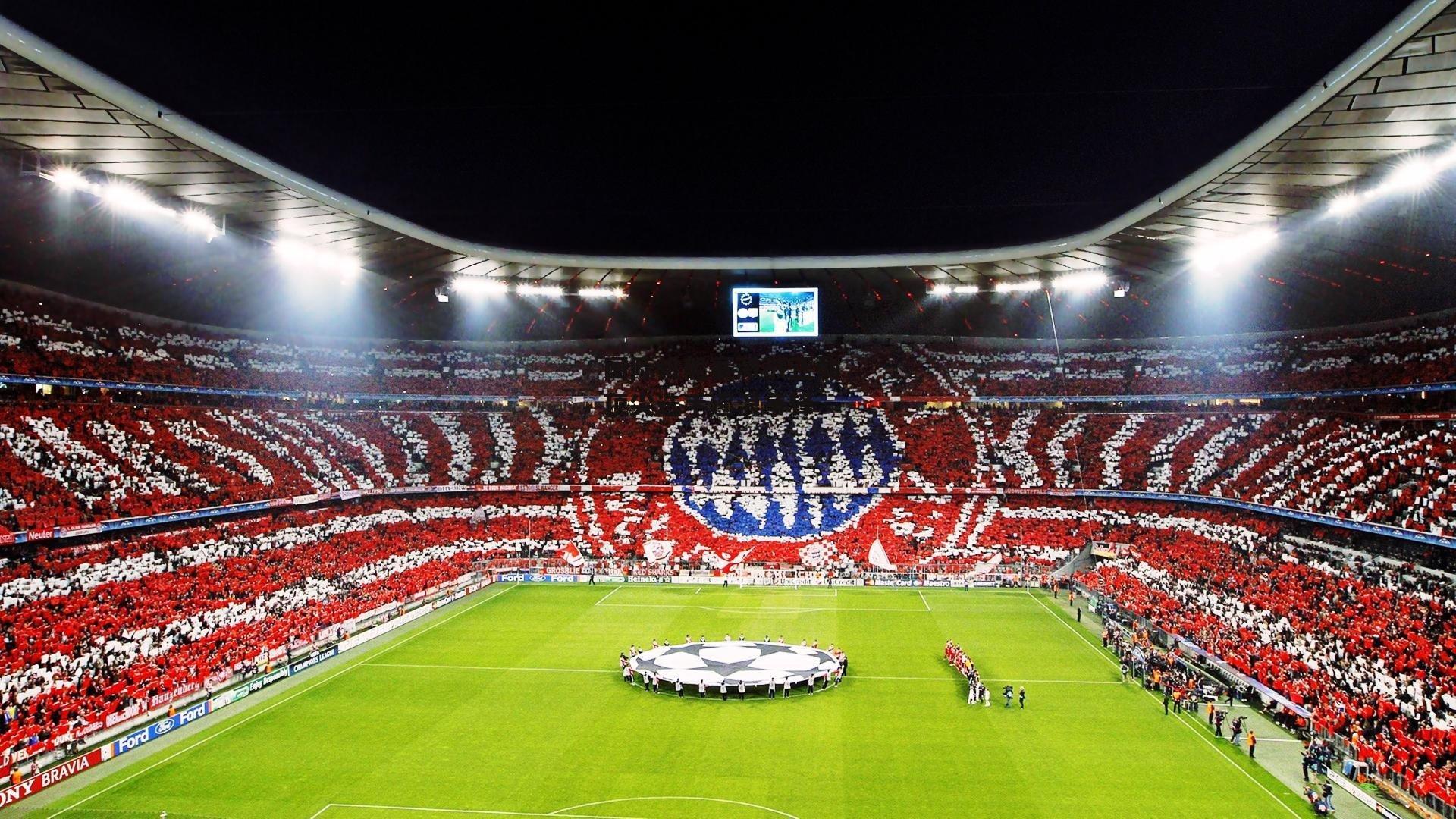 国际帆船赛激战正酣，顶尖选手逐浪争锋